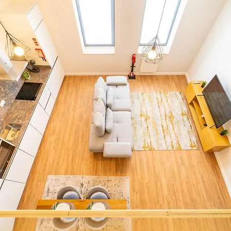 Charming Studio Goncalo Velho By House And People *